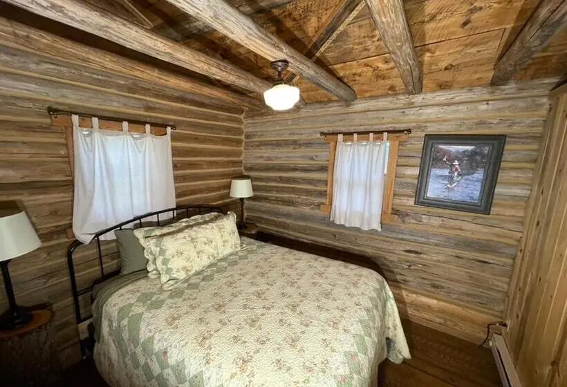 スタンダードバンガロー, Sportsman Lodge Melrose Mt