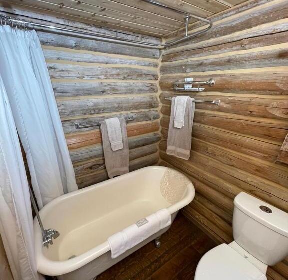 بنجلو قياسى, Sportsman Lodge Melrose Mt