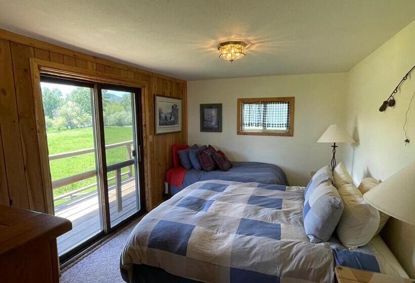 منزل غرفتين نوم, Sportsman Lodge Melrose Mt