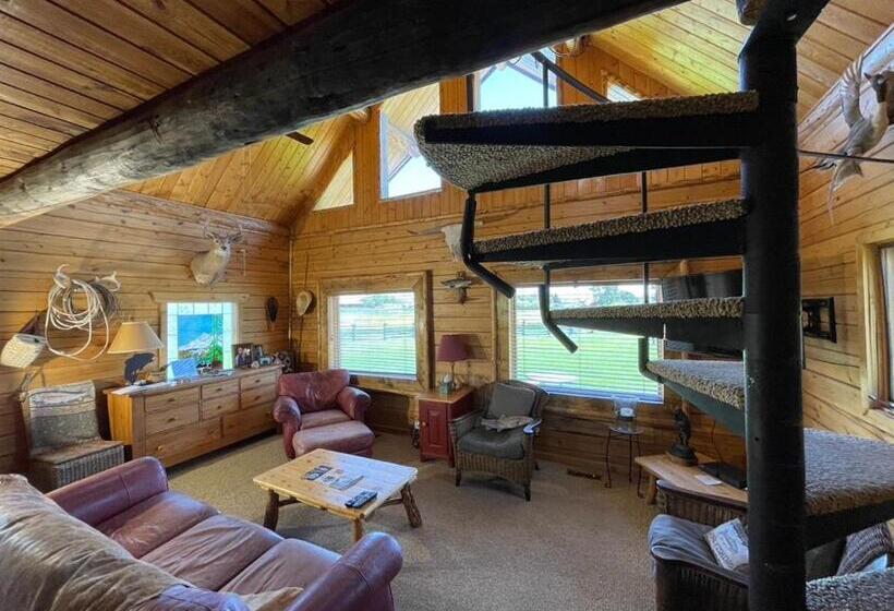 منزل غرفتين نوم, Sportsman Lodge Melrose Mt