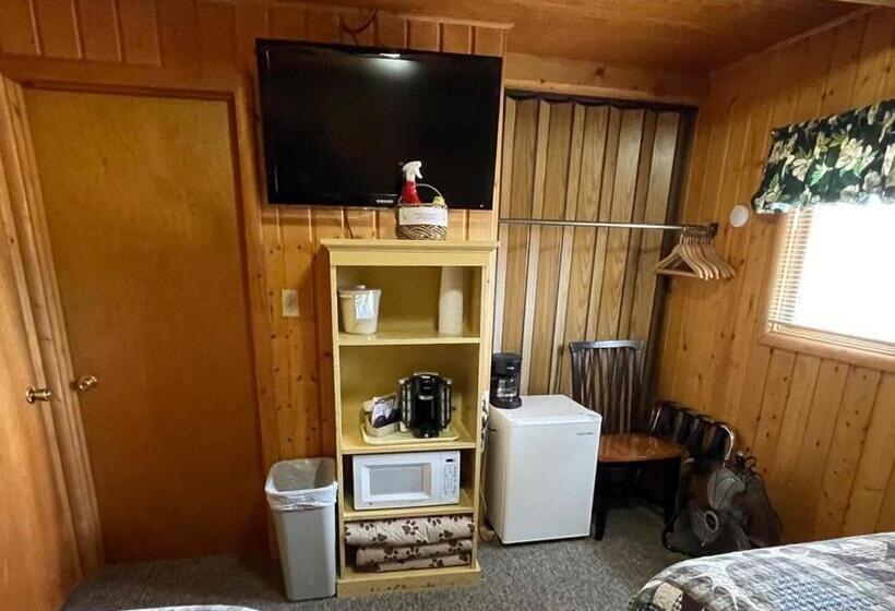 غرفة ديلوكس, Sportsman Lodge Melrose Mt