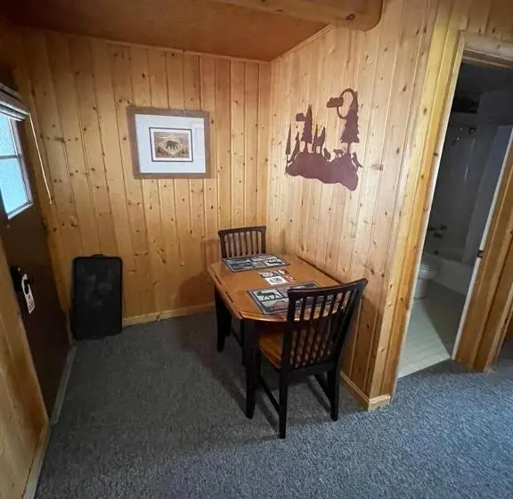 デラックスルーム, Sportsman Lodge Melrose Mt