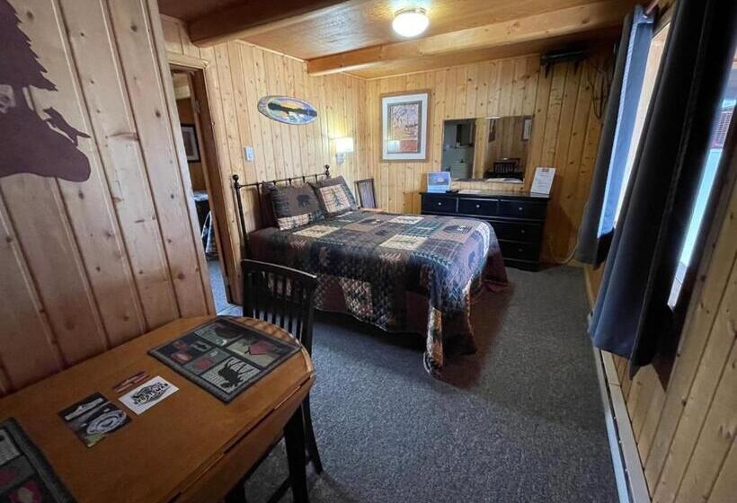 غرفة ديلوكس, Sportsman Lodge Melrose Mt
