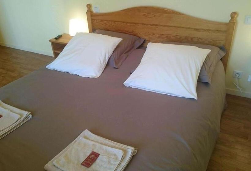 Стандартный Номер Кровать Кинг, Chambres D'hôtes De L'auberge L'astrassadou