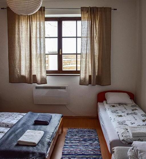 Pokój Standard, Leveleki Vendégház   Egeres Tanya