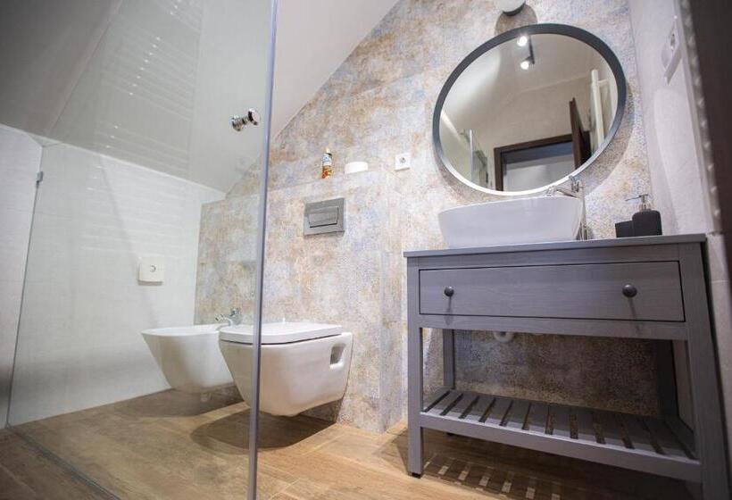 Studio Superior, Leveleki Vendégház   Egeres Tanya