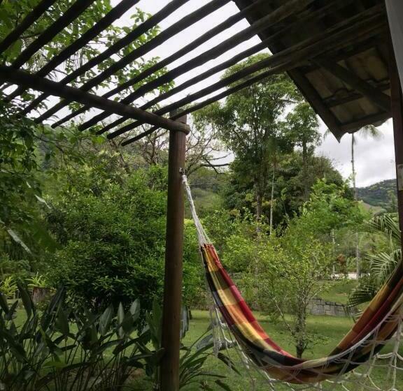 샬레, Pousada Maritacas Do Sana