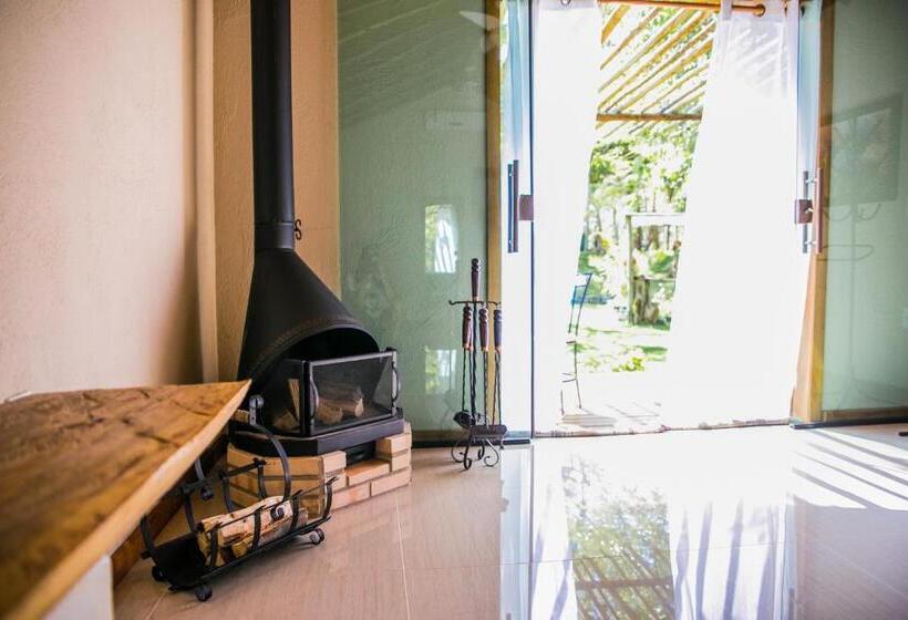 샬레, Pousada Maritacas Do Sana