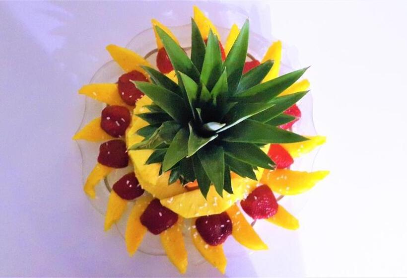 חדר דלוקס לארבעה, Tropical Paradise Bungalows