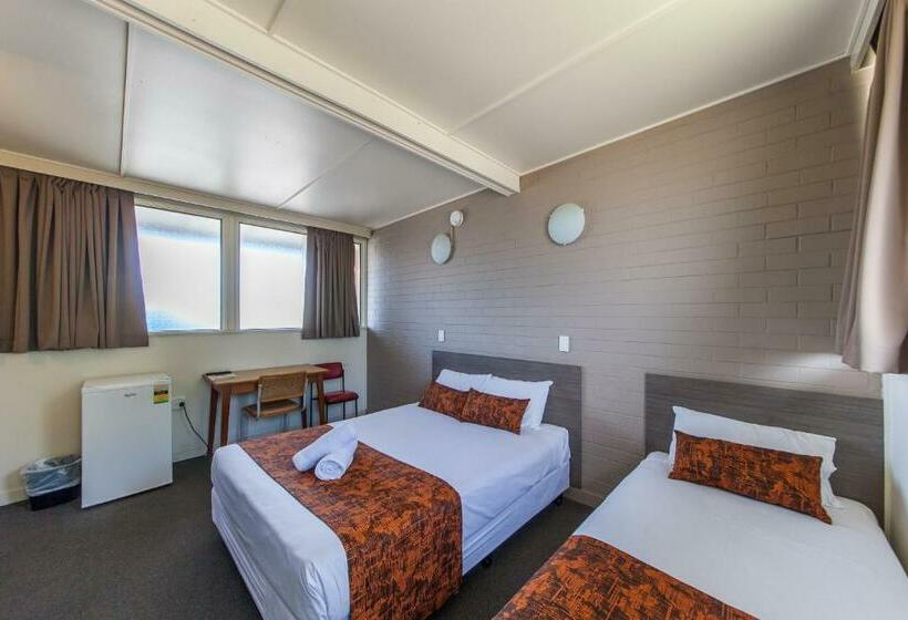 Номер Стандарт Трехместный, The Australian Hotel Murgon