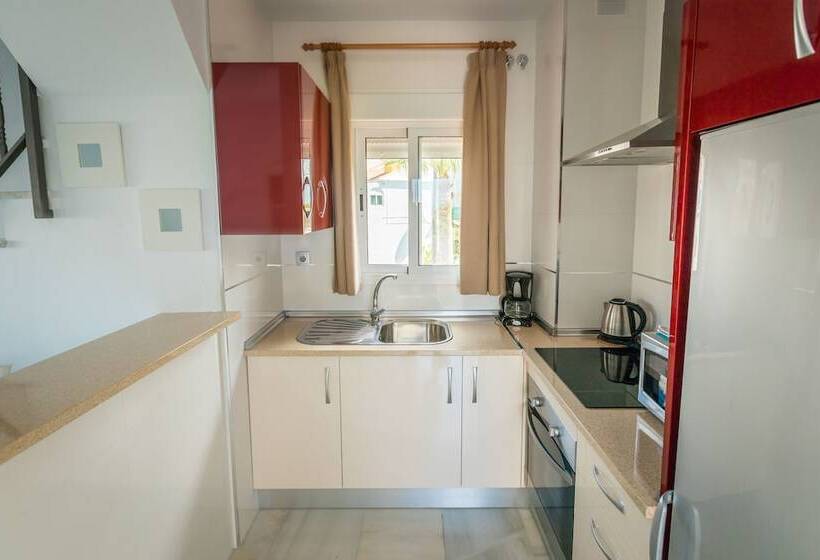 ガーデンビューの２ベッドルームアパート, Apartamentos Las Rosas De Capistrano