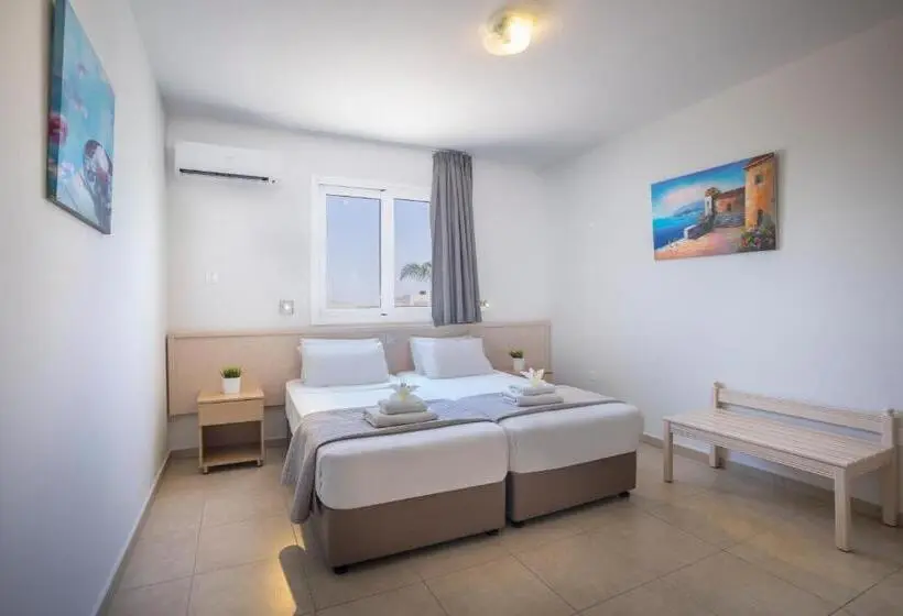 Huoneisto 2 Makuuhuonetta, Christabelle Hotel Apartments