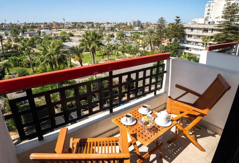 Номер Стандарт Вид на Сад, Arkin Palm Beach