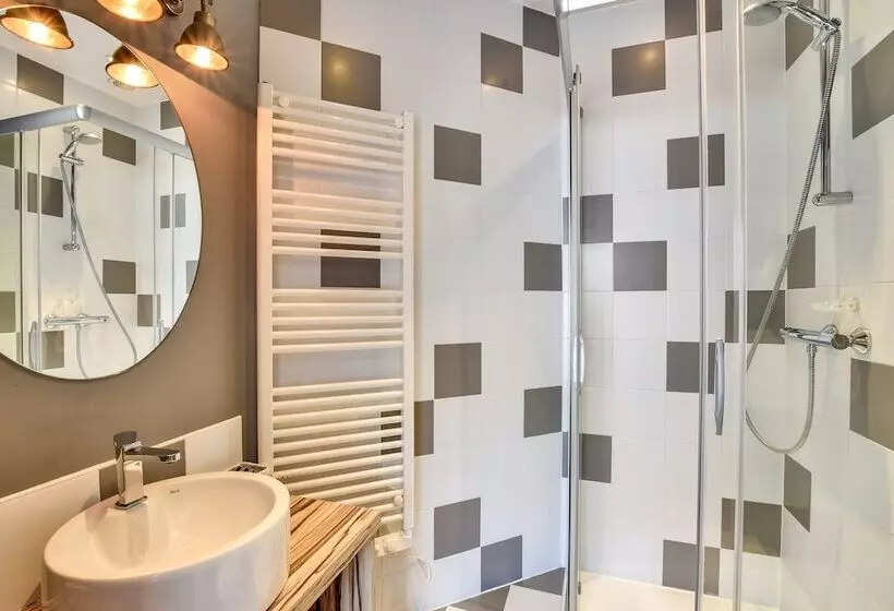 اتاق استاندارد یک نفره, Marbella