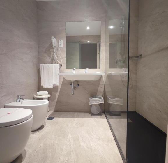 اتاق سوپریور, Ciudad De Navalcarnero