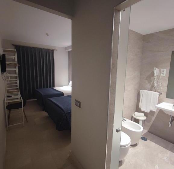 اتاق سوپریور, Ciudad De Navalcarnero