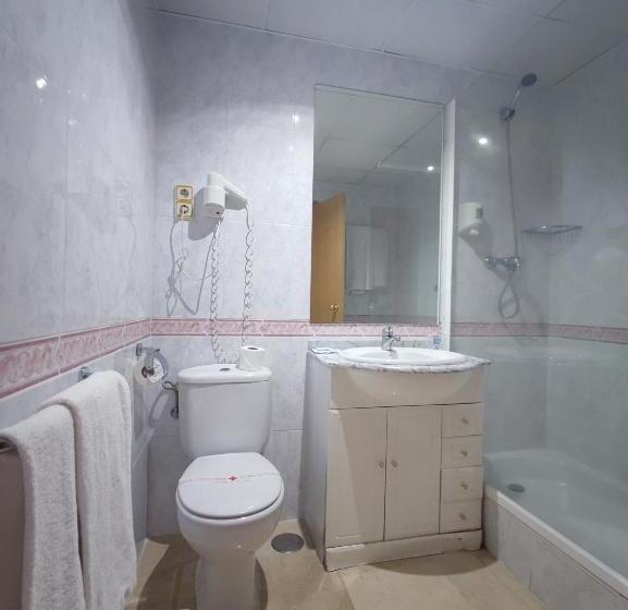 اتاق استاندارد یک نفره, Ciudad De Navalcarnero