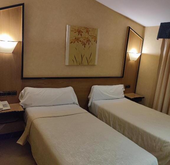 اتاق استاندارد, Ciudad De Navalcarnero