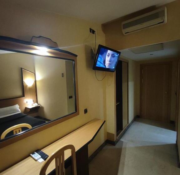 اتاق استاندارد, Ciudad De Navalcarnero