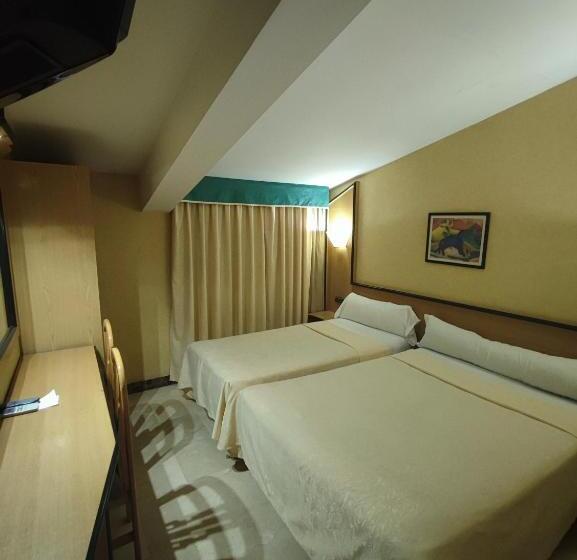 اتاق استاندارد, Ciudad De Navalcarnero