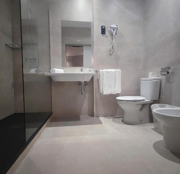 اتاق سوپریور, Ciudad De Navalcarnero