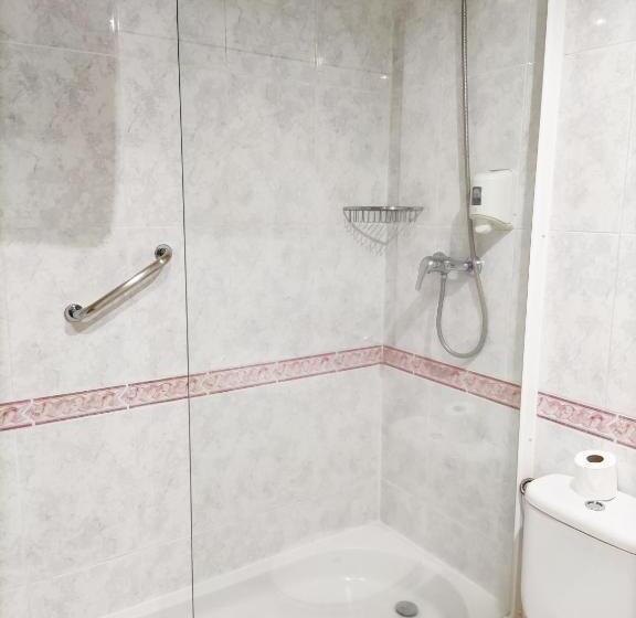 اتاق استاندارد, Ciudad De Navalcarnero