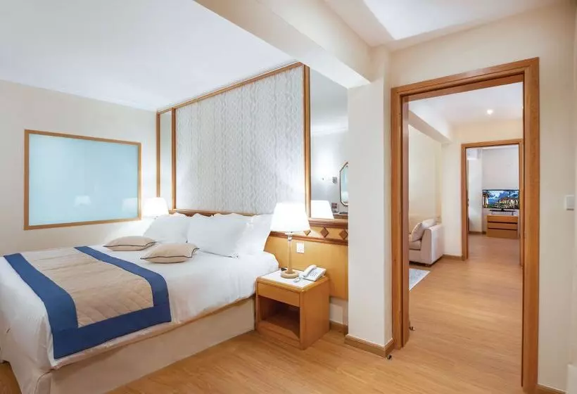 سوئیت اجرایی با چشم‌انداز دریا, Constantinou Bros Athena Beach Hotel
