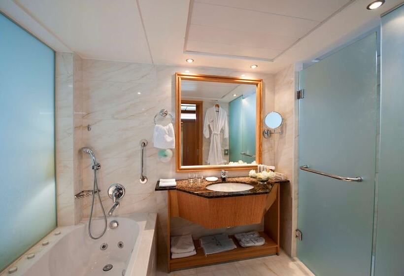 オーシャンビュージュニアスイート, Constantinou Bros Athena Beach Hotel