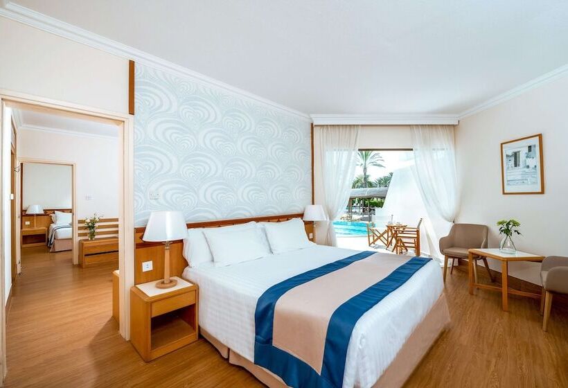 ファミリールーム, Constantinou Bros Athena Beach Hotel