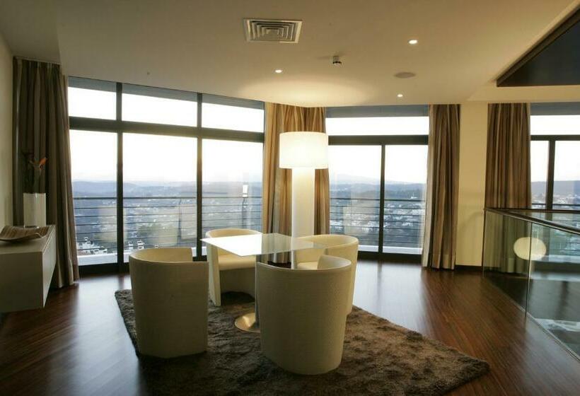 سوئیت پنت هاوس, Montebelo Viseu Congress Hotel & Spa