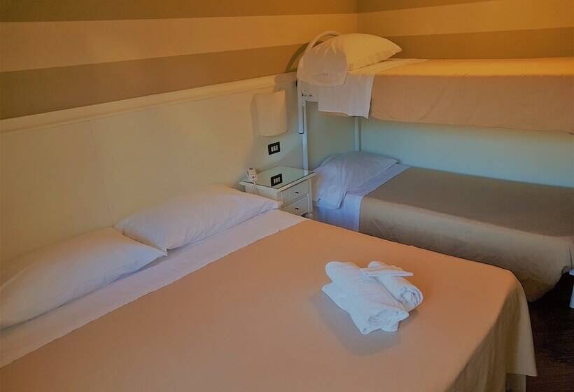 חדר סטנדרט לשלושה, Park