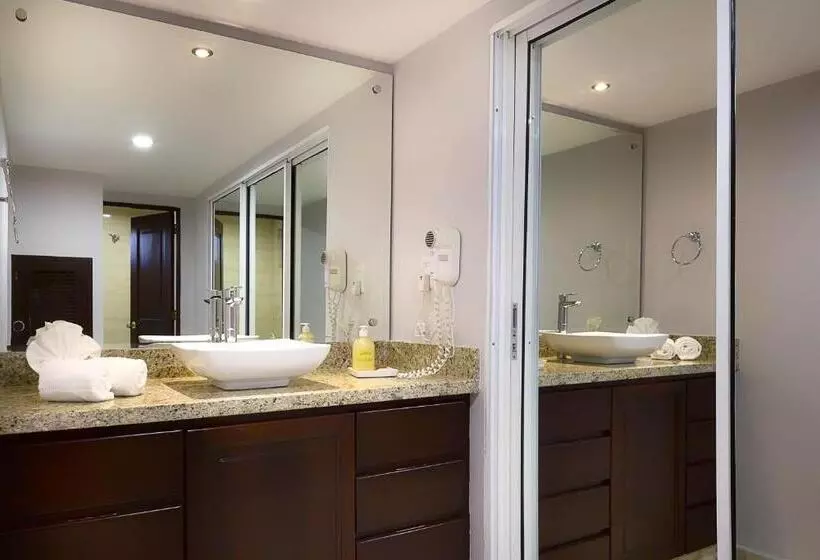 سوییت جونیور اجرایی, Plaza Florida Suites