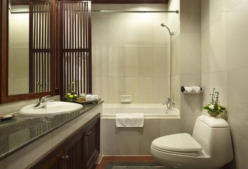 غرفة ديلوكس مطلّة علي الحديقة, Santi Resort & Spa