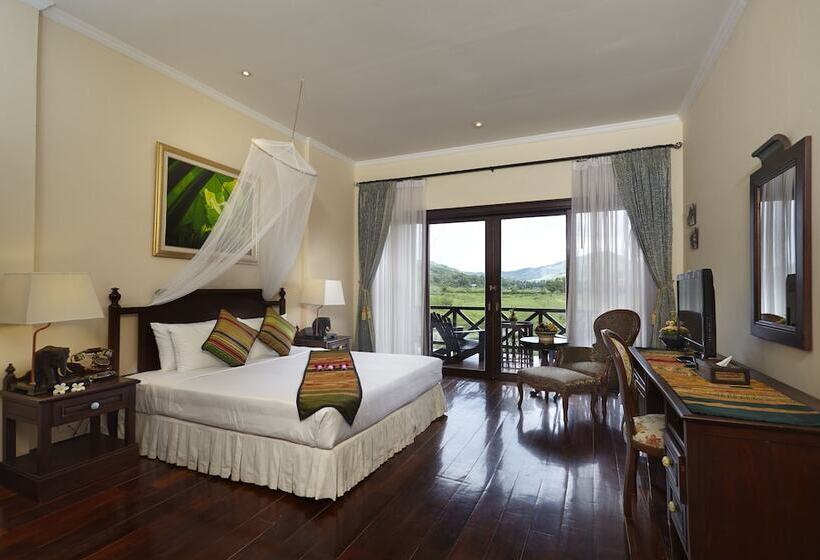 جناح جونيور, Santi Resort & Spa