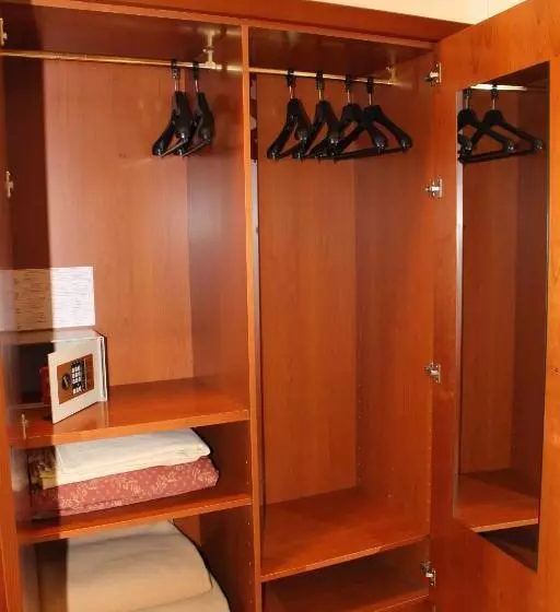 スタンダードトリプルルーム, Semifonte