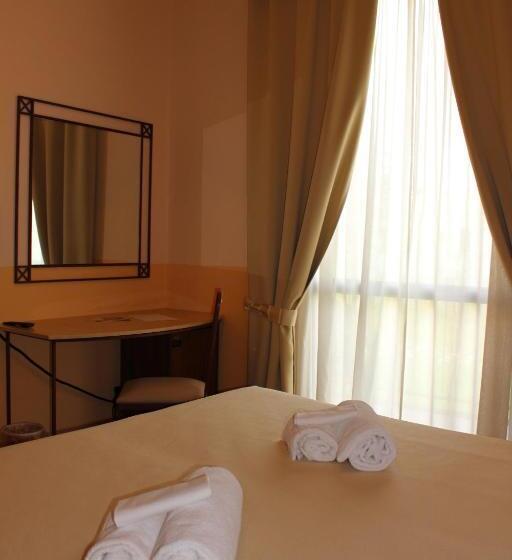 חדר סטנדרט, Semifonte