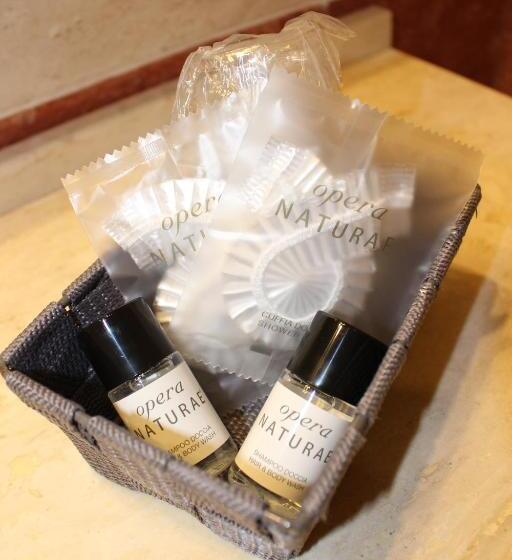 חדר סטנדרט, Semifonte