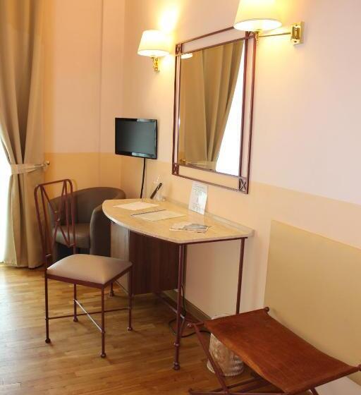 חדר סופריור, Semifonte