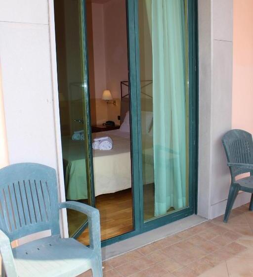 חדר סופריור, Semifonte