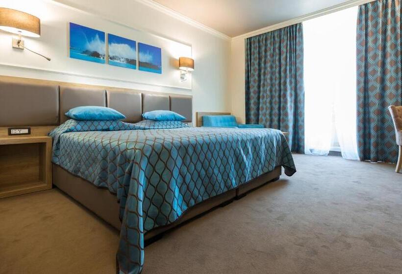 Номер Стандарт Вид на Море с Балконом, Tiara Beach  All Inclusive