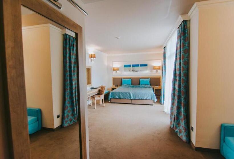 Номер Superior Вид на Море с Балконом, Tiara Beach All Inclusive