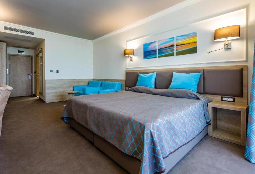 Номер Superior с Балконом, Tiara Beach All Inclusive