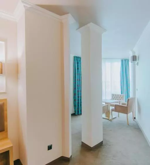 سوییت با چشم‌انداز دریا, Tiara Beach  All Inclusive
