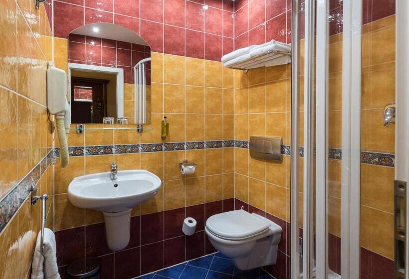 اتاق استاندارد, William