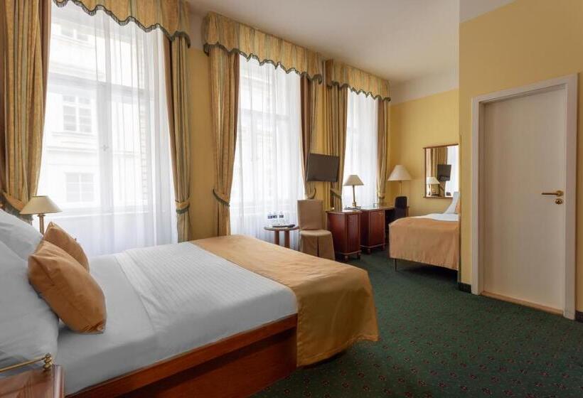 اتاق اکونومی, William