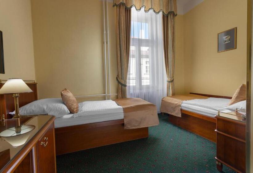 اتاق استاندارد, William