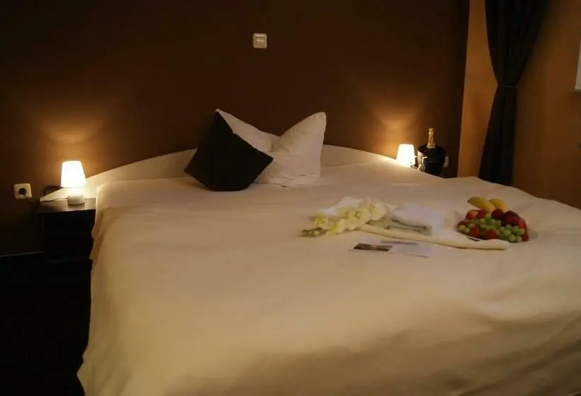 コンフォートルーム, Landhotel Berggaststätte Bickenriede