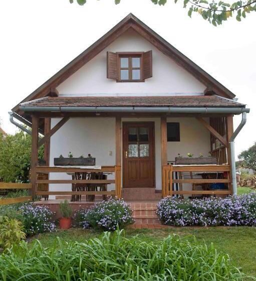 דירת שני חדרים, Csörgő Vendégházak