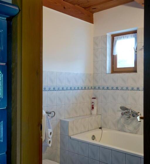 דירת שני חדרים, Csörgő Vendégházak