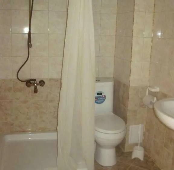 スタンダードトリプルルーム, Hadjibulevata Guest House